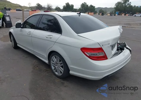 2008 Mercedes-Benz C 300 Luxury/Sport из США, поврежденный, VIN WDDGF54X88F038799